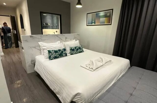 Leasehold hotel with 17 rooms in Khlong San Bangkok - THBP-1348