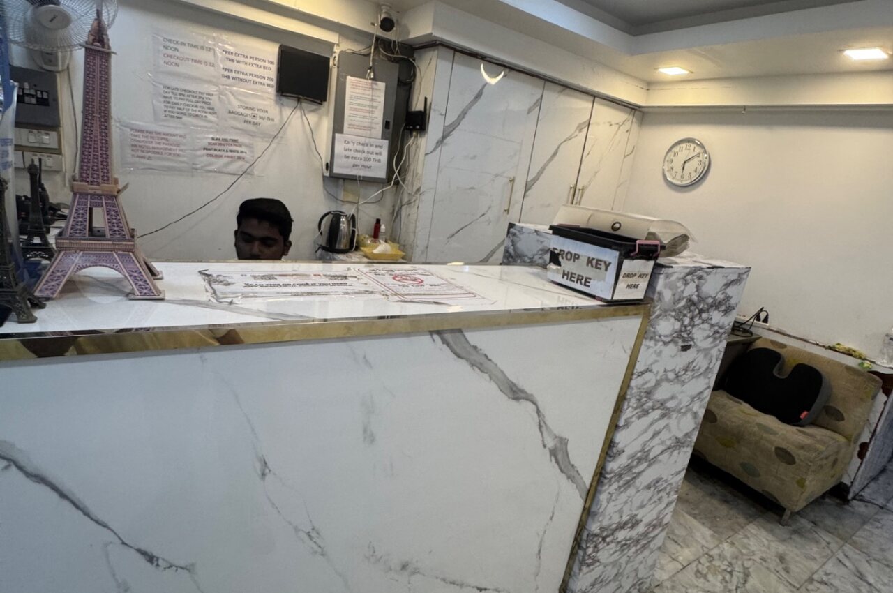 Leasehold hotel with 56 rooms in Phaya Thai Bangkok - THBP-1388