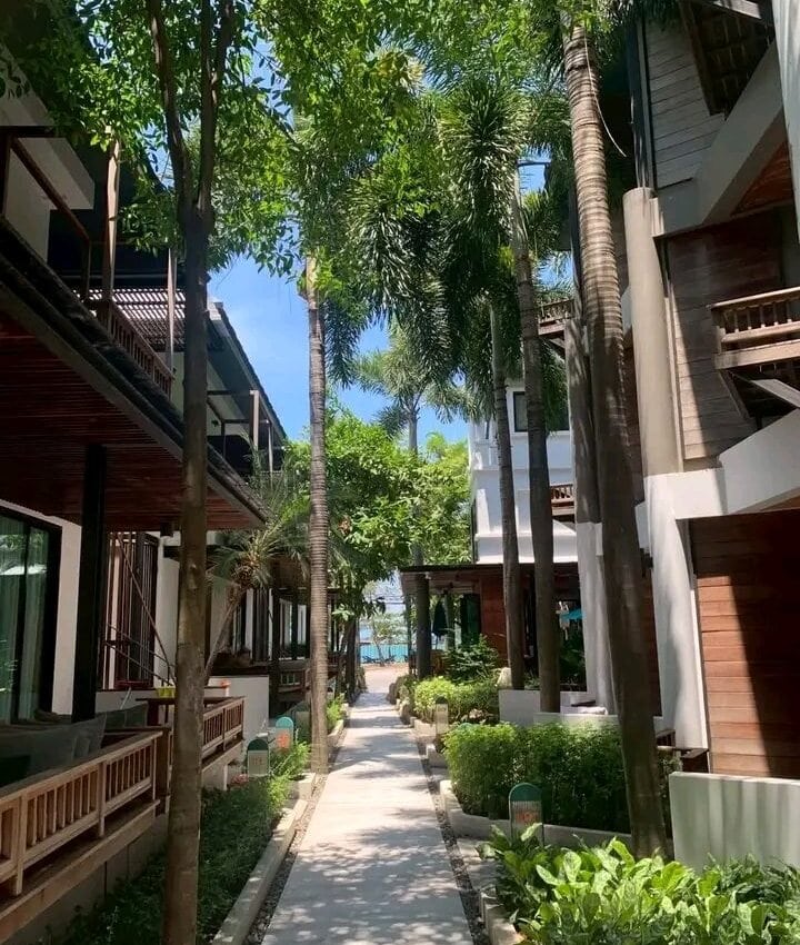 Hotel for sale with 36 rooms in Cha-am Phetchaburi - THBP-1498